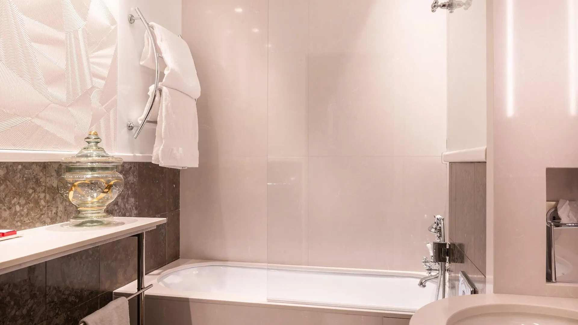 Hotel De Montesquieu Paris