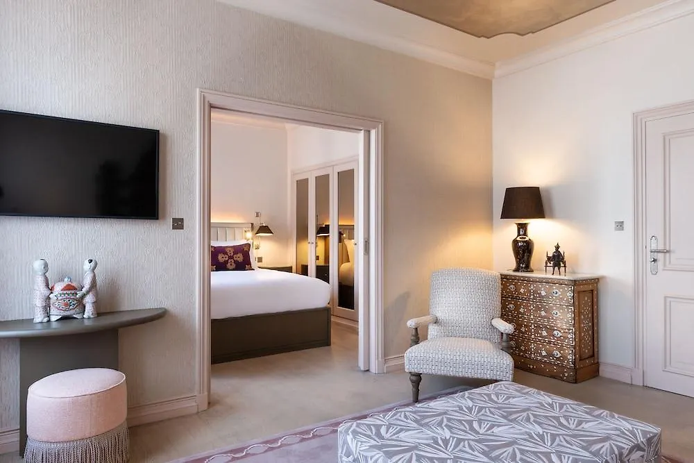 Hotel De Montesquieu Paris 5*,