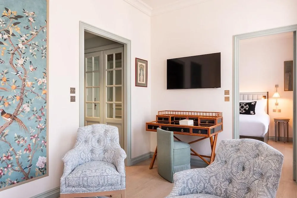 Hotel De Montesquieu Paris 5*,